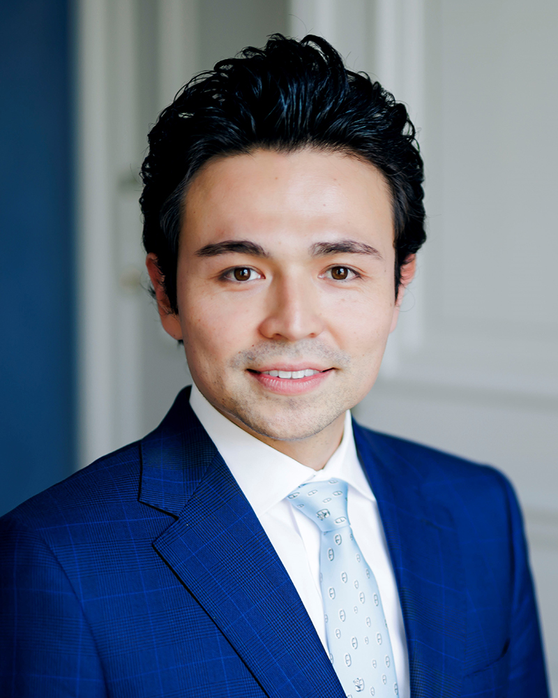 代表取締役社長:弘貴・ゲアハルト・ヴィースホイ